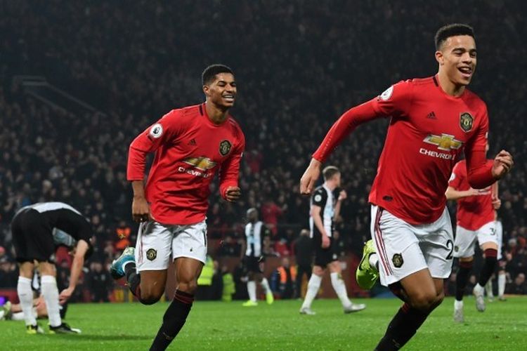 Striker Manchester United, Mason Greenwood, merayakan gol ke gawang Manchester United pada laga Boxing Day Liga Inggris di Stadion Old Trafford, Manchester, Kamis (26/12/2019).