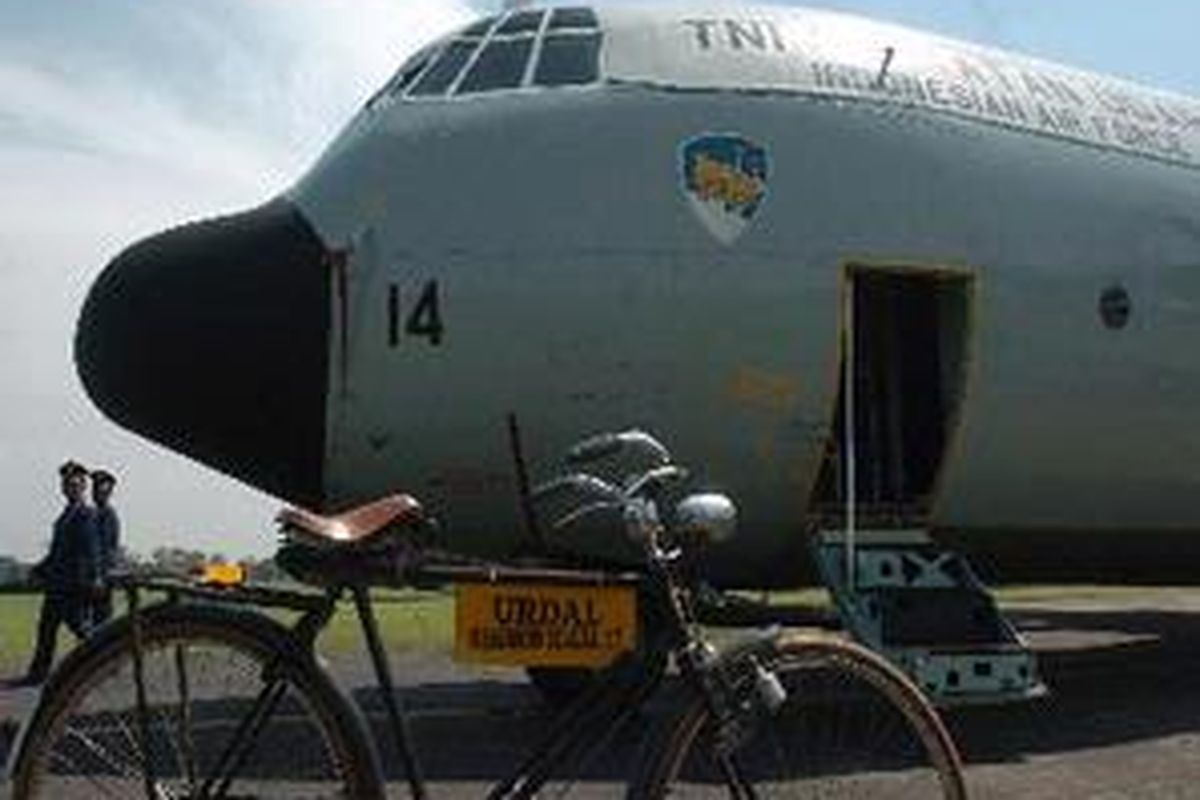 Pesawat Hercules TNI AU