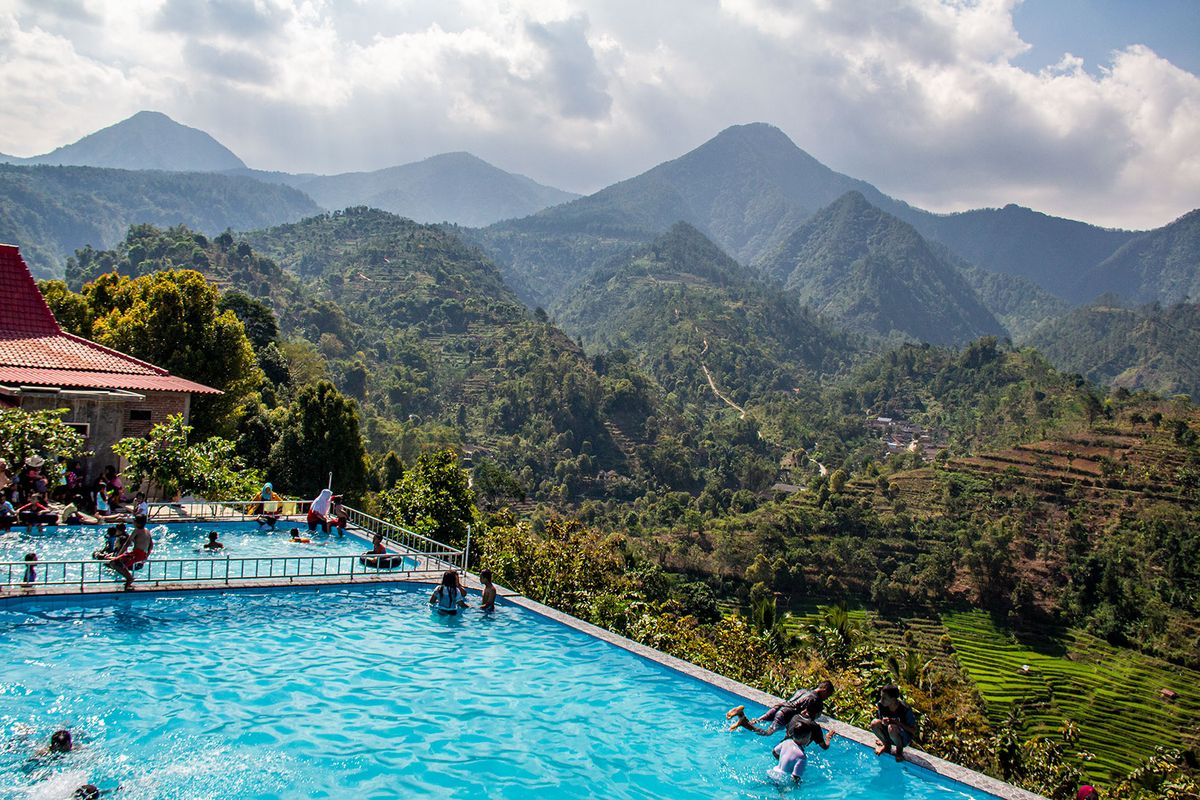 Wisata di Wonogiri yang Pas untuk Keluarga, Ada Infinity Pool