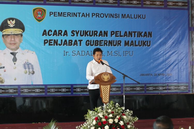 Pj Gubernur Maluku Sadle le saat menyampaikan sambutan dalam acara syukuran pelantikannya sebagai Pj Gubernur Maluku di Jakarta, Jumat (26/4/2024)