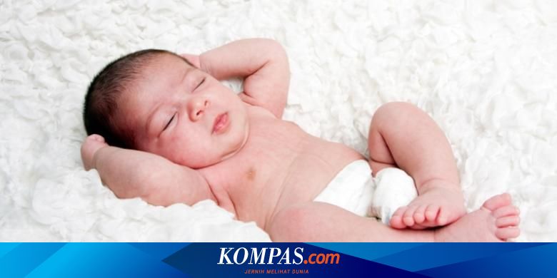 Mengapa Bayi Punya Kebiasaan Mengunyah Tangan Halaman All Kompas Com