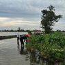 Warga Rawan Terperosok ke Tambak, Jalan Terendam Banjir Luapan Bengawan Njero Dipasangi Rambu
