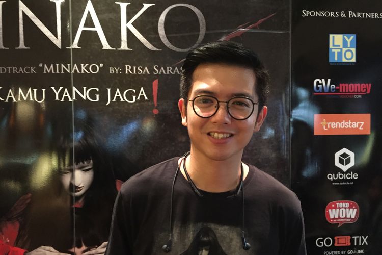 Nicky Tirta menghadiri promosi film Petak Umpet Minako di XXI Blok M Square, di Kebayoran Baru, Jakarta Selatan, Jumat (15/9/2017).