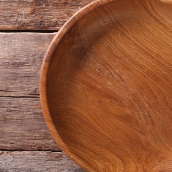 Cara merawat alat makan kayu
