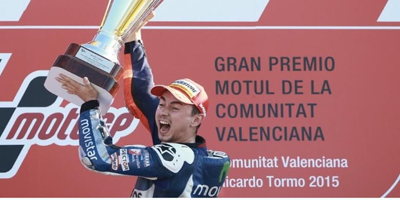 Jorge Lorenzo menjadi juara dunia MotoGP 2015.