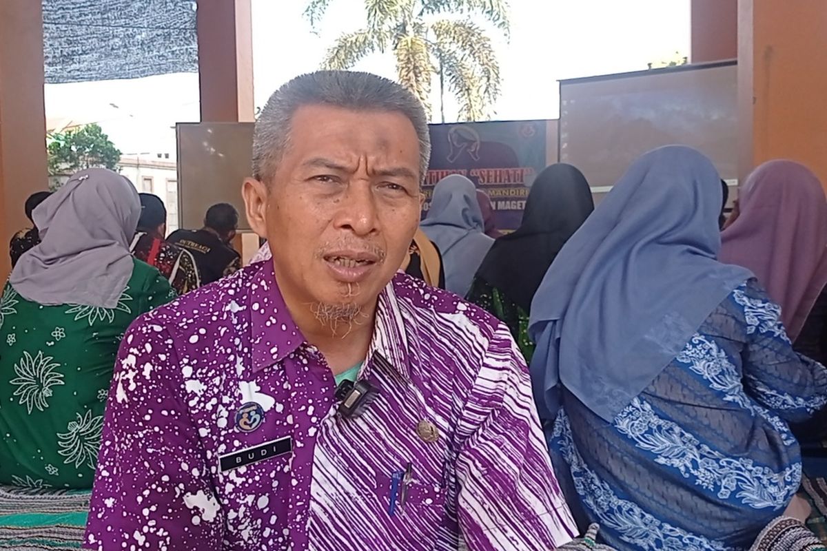 Kepala Dinas Sosial Kabupaten Magetan Parminto Budi Utomo. Pihaknya melakukan pendampingan psikososial terhadap enam santri perempuan yang mengalami kekerasan oleh ketua panti asuhan.