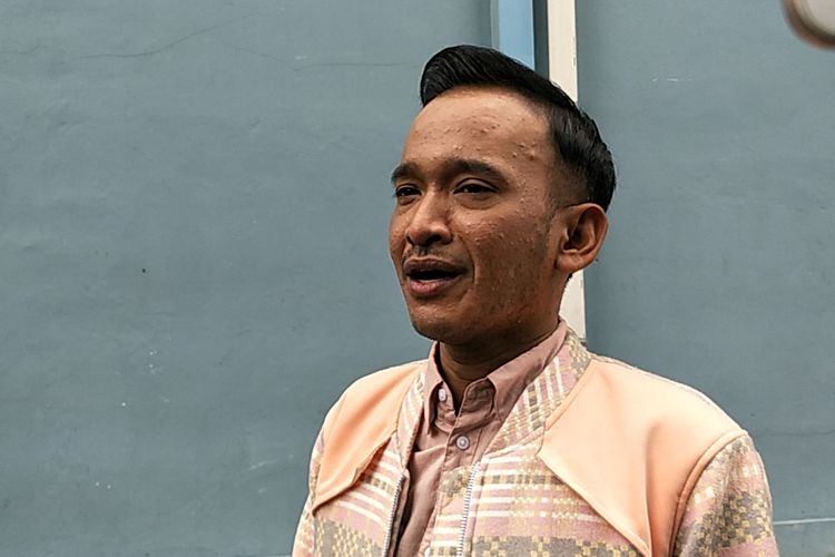 Pwmbawa acara Ruben Onsu saat diwawancara di Gedung Trans TV, Tendean, Jakarta Selatan, Jumat (16/3/2018).