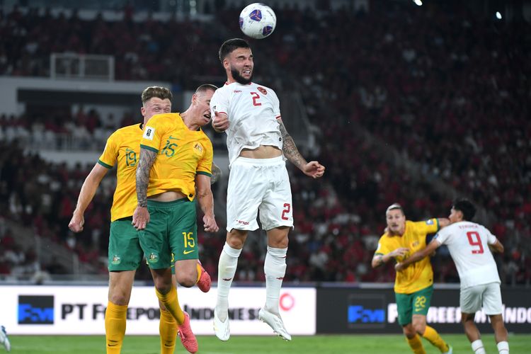Pelatih Australia Dikritik Pemain Lokal Jelang Lawan Indonesia