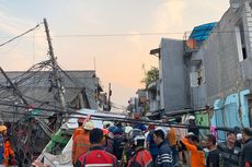 Detik-detik Rumah di Johar Baru Ambruk, Diawali Suara Ledakan, lalu Ada Rintihan di Balik Reruntuhan