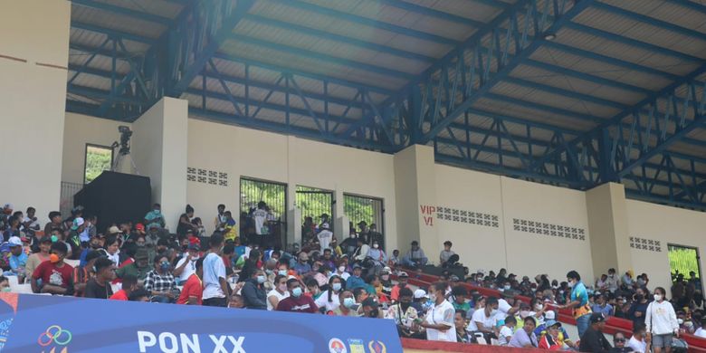 Duh! Final Sepak Bola PON Papua Vs Aceh: Warga Serbu Stadion Mandala 4 Jam Sebelum Kickoff, Prokes Ketat