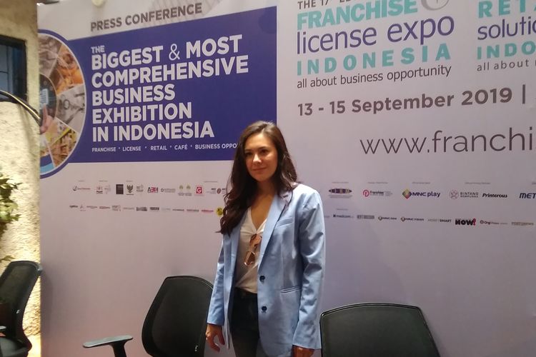 Pebisnis Waralaba dan Aktris Wulan Guritno dalam konferensi pers FLEI 2019 di Jakarta, Kamis (5/9/2019).