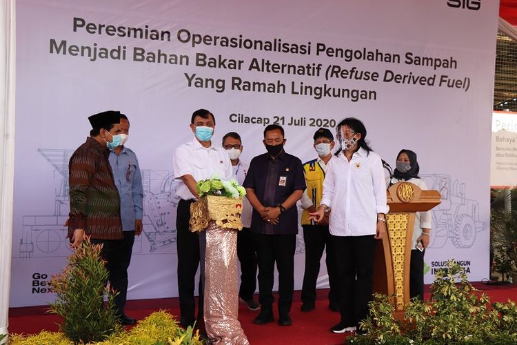 Peresmian fasilitas RDF di Cilacap, Jawa Tengah. 