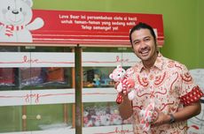 Chicco Jerikho dan Proyek Amal Batik Merah Putih