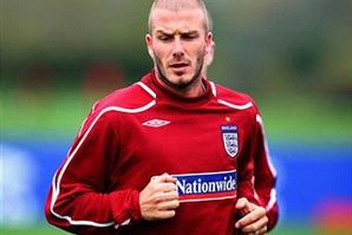 David Beckham akan segera bergabung dengan AC Milan.