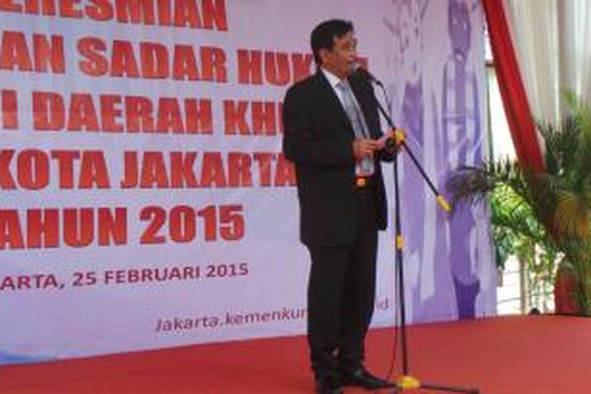 Wagub DKI Djarot Saiful Hidayat di kantor Kecamatan Jatinegara, Jakarta Timur, Rabu (25/2/2015).