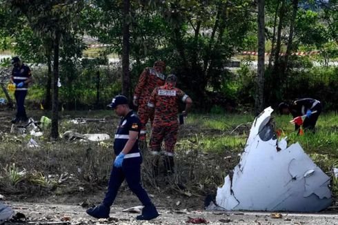 Kronologi Kecelakaan Pesawat Jatuh di Jalan Tol Malaysia, 10 Orang Tewas