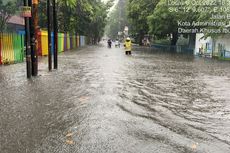 Hujan Deras Guyur Jakarta, Kawasan Rawamangun Terendam hingga 70 Sentimeter