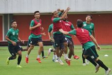 Suporter PSS Sleman Layangkan Aksi Protes di Latihan Perdana