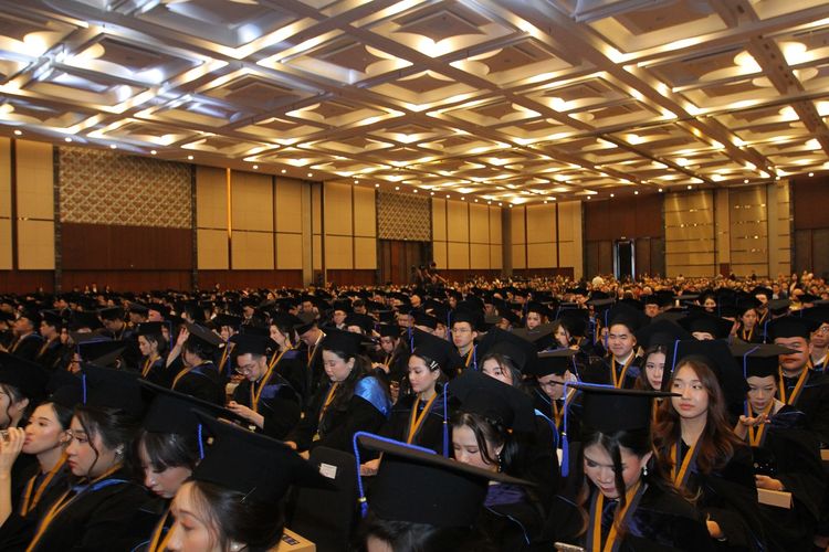 Wisuda 1.281 lulusan Universitas Prasetiya Mulya (Prasmul) pada 7 Desember 2023 di ICE BSD, Tangerang, Banten.