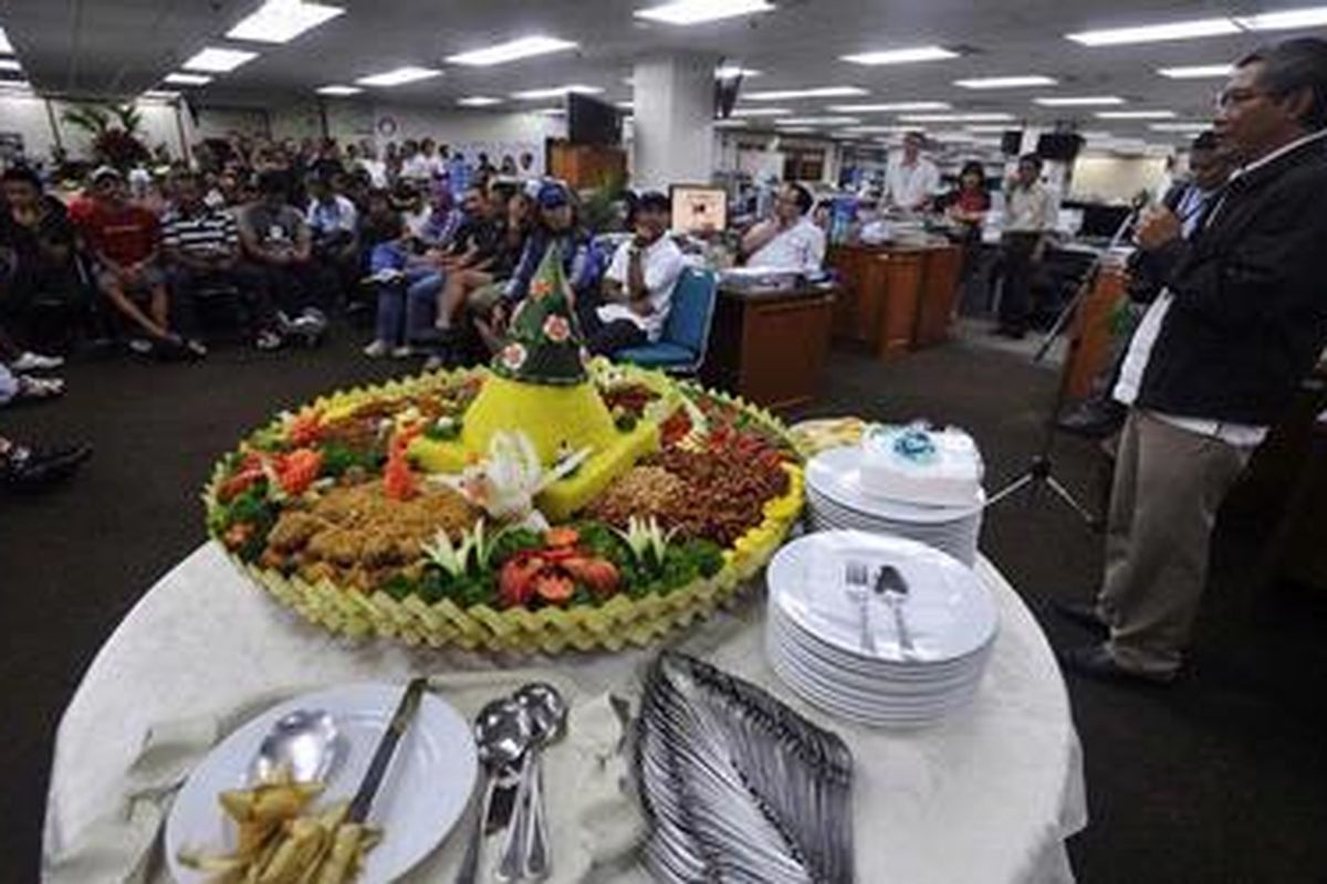 Doa Bersama Peserta Jelajah Sepeda Jakarta Palembang di Redaksi Kompas Jakarta