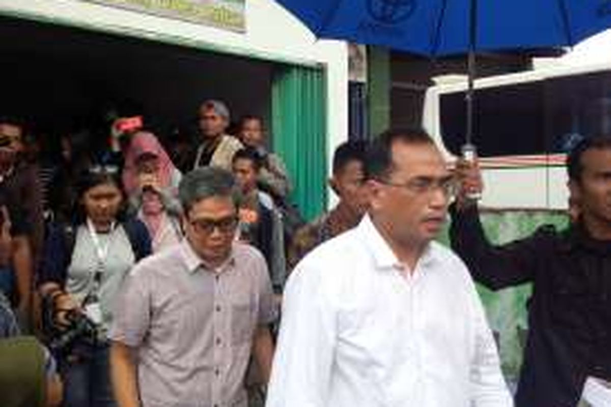 Menteri Perhubungan (Menhub) Budi Karya Sumadi, melakukan inspeksi mendadak (sidak), di sekitar Terminal Bus Pulo Gadung, Jakarta Timur. (25/12)