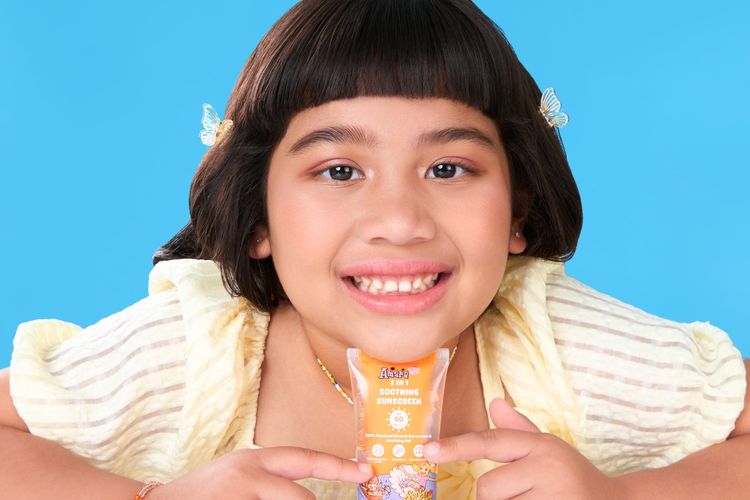 Amara 2 in 1 Soothing Sunscreen yang tetap nyaman digunakan anak-anak