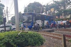 Kesaksian Penjaga Palang KA Halimun: Bus Transjakarta Menerobos Saat Sirene Sudah Menyala