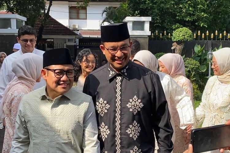 Capres dan cawapres nomor urut 1 Anies Baswedan dan Muhaimin Iskandar di Kompleks Widya Chandra, Jakarta Selatan, Sabtu (20/4/2024). 