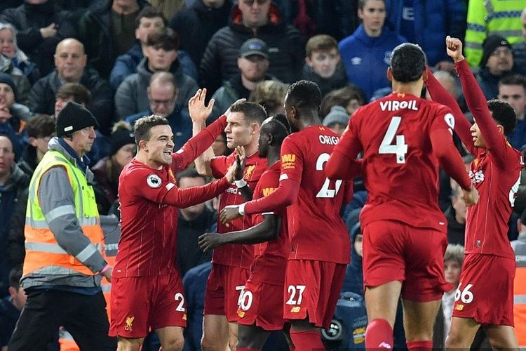 Xherdan Shaqiri meratyakan golnya  pada pertandingan derbi, Liverpool vs Everton. dalam lanjutan Liga Inggris, 4 Desember 2019.  