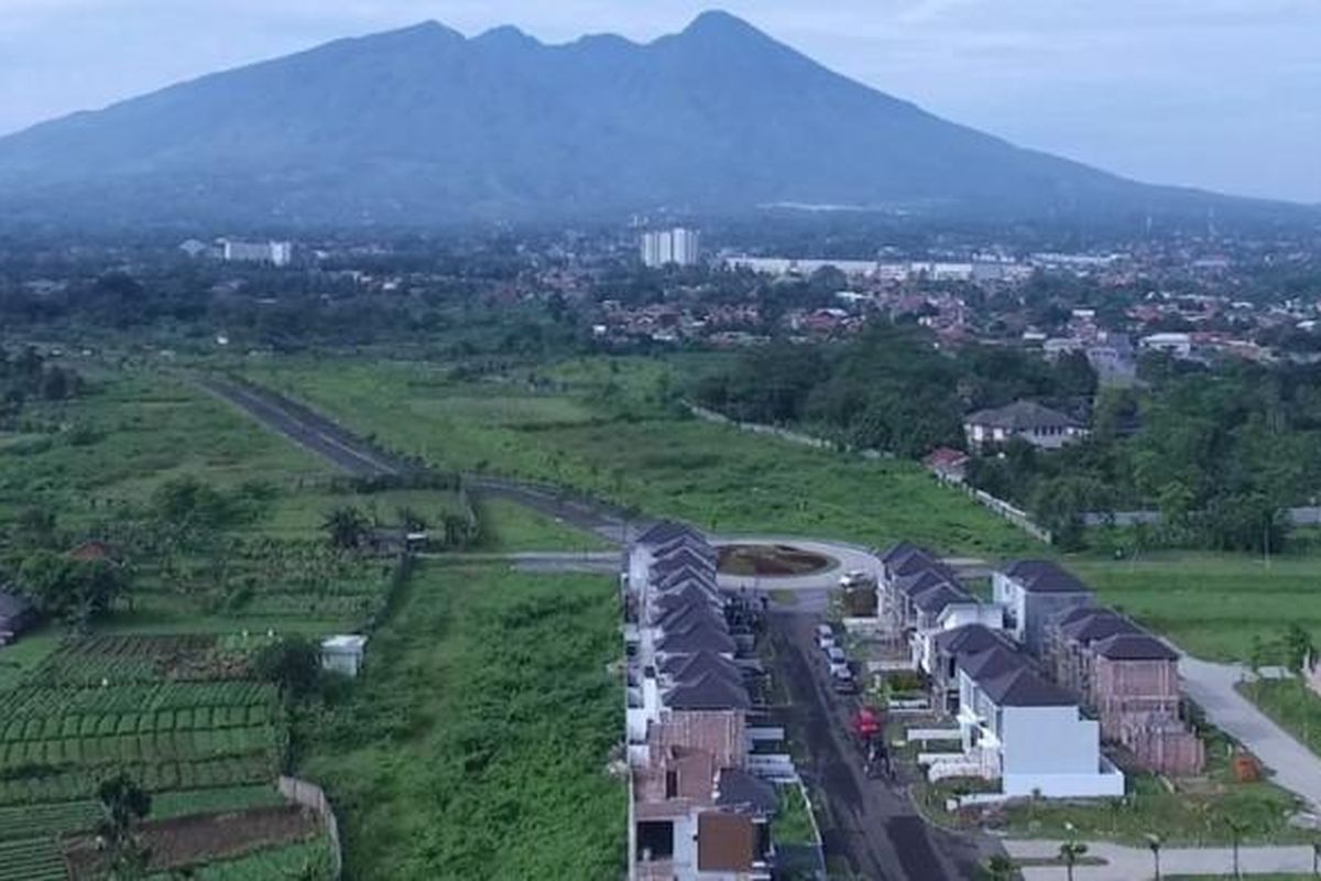 Dengan latar belakang Gunung Salak, Tamansari Cyber dibangun dengan konsep cyber home di lahan seluas 13 hektar di kawasan Mulyaharja, Bogor, Jawa Barat. 
