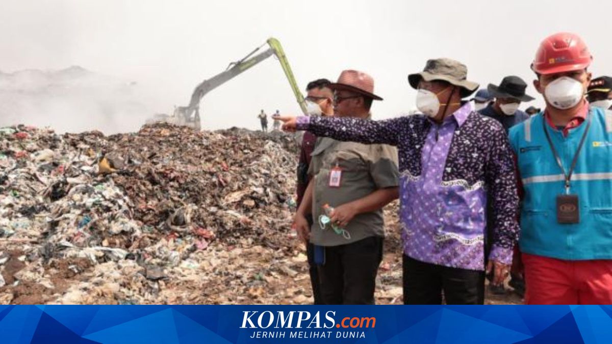 BNPB Kerahkan 2 Helikopter, Bupati Tangerang: Kebakaran TPA Jatiwaringin Mulai Terkendali