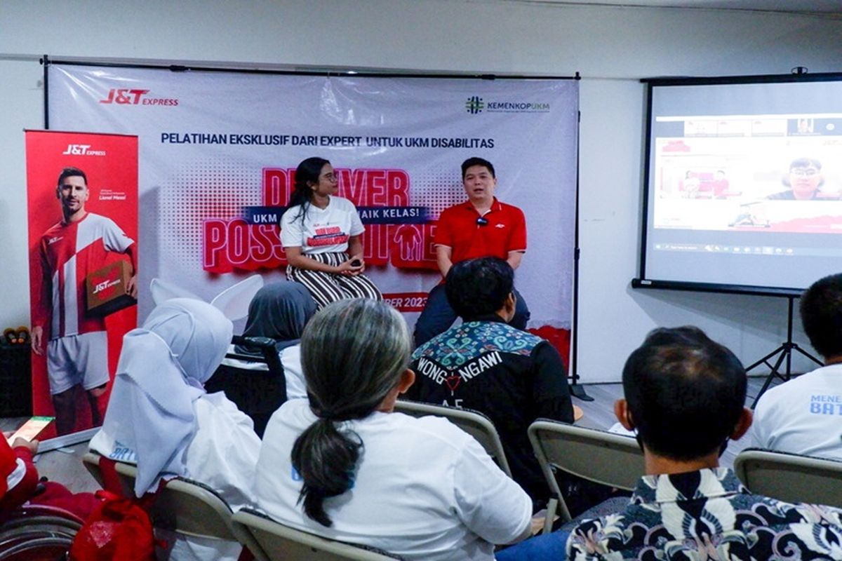 Brand Manager J&T Express Herline Septia mengapresiasi setiap pelaku UMKM disabilitas yang telah mengikuti program Deliver Possibilities. Pihaknya percaya bahwa setiap UMKM memiliki keunggulan masing-masing sehingga mereka berhasil menjalani proses seleksi hingga akhir. 