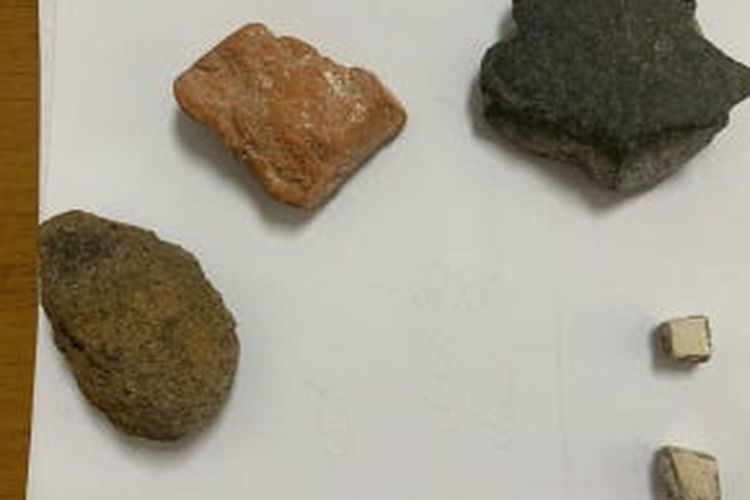 5 benda artefak yang dicuri oleh seorang turis dikembalikan ke Taman Arkeologi Pompeii.