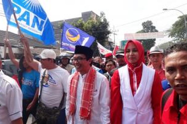Pasangan Cabup- Cawabup Jember, Jawa Timur, Faida- Abdul Muqit Arief, yang diusung koalisi empat partai politik, PDIP, Nasdem, Hanura, dan PAN, mendaftar ke kantor Komisi Pemilihan Umum (KPU) setempat, Selasa (28/7/2015).