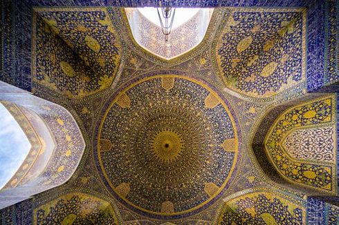 Indahnya Kerumitan Arsitektur Iran 