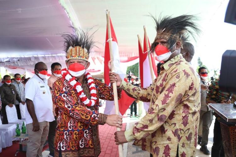 Pemekaran DOB Papua akan memudahkan masyarakat yang tinggal Asmat, Boven Digoel, Mappi dalam pengurusan birokrasi karena akan memiliki pemimpin daerahnya sendiri.