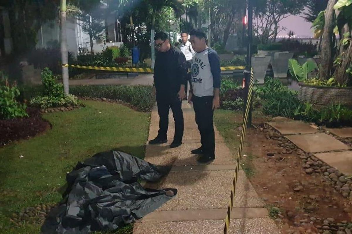 Seorang bandar narkoba bernama Aldi ditemukan tewas di Apartemen Season City, Jakarta Barat. Aldi tewas setelah terpeleset dari lantai 10 apartemen. Peristiwa tersebut terjadi pada Selasa (13/8/2019) sekitar pukul 18.30.