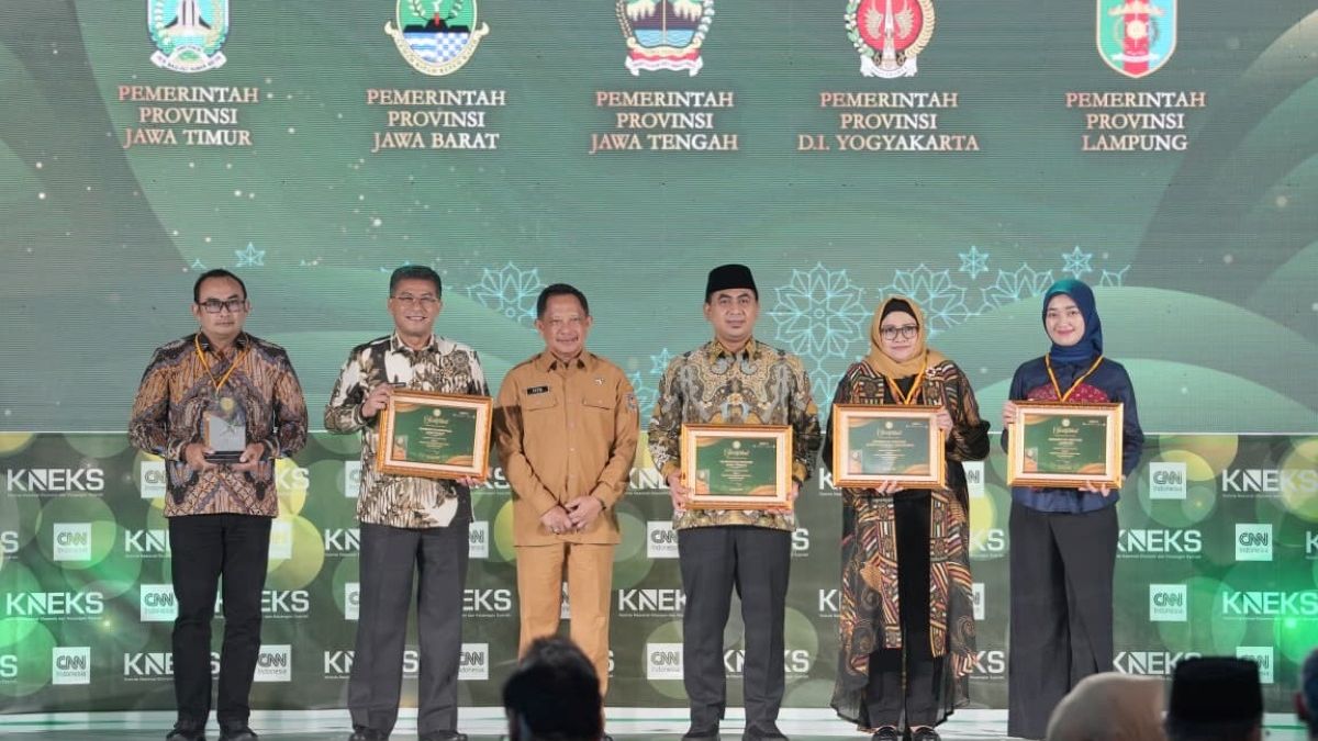 Ekonomi Syariah Melaju, Pemprov Lampung Borong Tiga Penghargaan Nasional