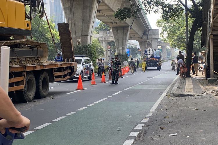 JPO Tendean Akan Dibongkar Usai Ditabrak, Jalan Arah Blok M Ditutup, Simak Alternatifnya