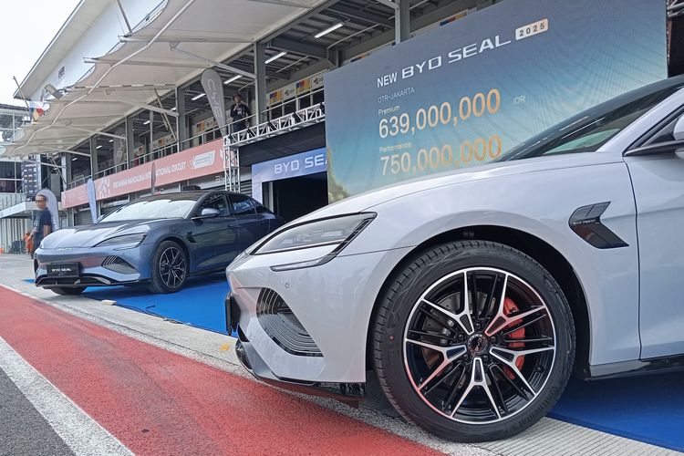 BYD resmi meluncurkan pembaruan Seal di Pertamina Mandalika International Circuit, Lombok, Rabu (21/5/2025).