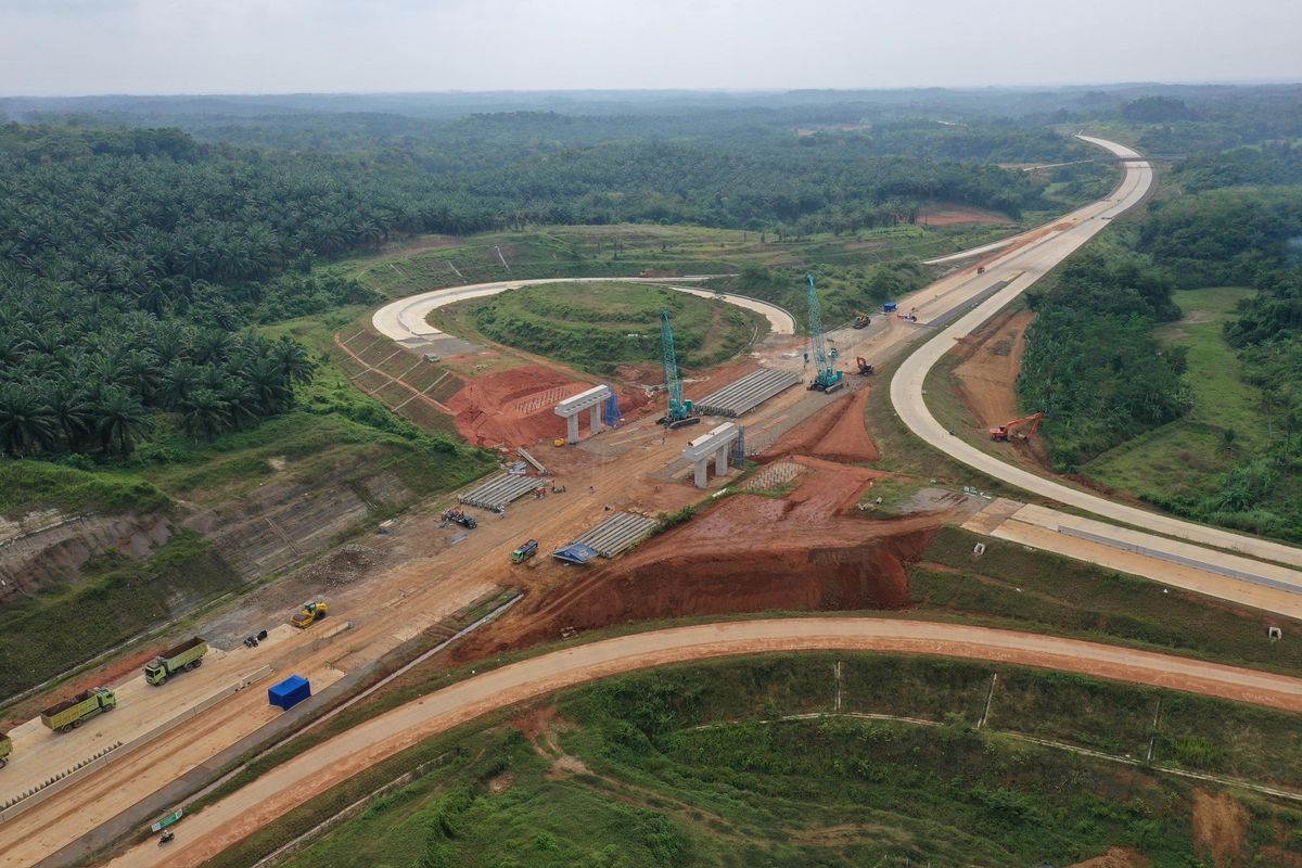 Jalan Tol Serang?Panimbang, salah satu Proyek Strategis Nasional (PSN) di Provinsi Banten. Adapun Seksi 1 dan 2 Jalan Tol Serang-Panimbang dibangun PT Wijaya Karya Serang Panimbang melalui skema Kerja Sama Pemerintah dan Badan Usaha (KPBU).