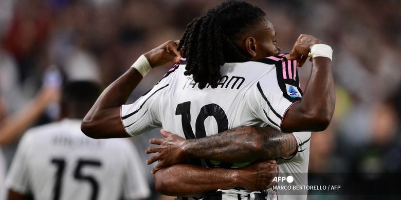 Gelandang Juventus Khephren Thuram-Ulien merayakan gol ketiga timnya pada laga Serie A Italia antara Juventus dan Inter Milan di stadion Allianz di Turin, Italia utara, pada 13 September 2025.