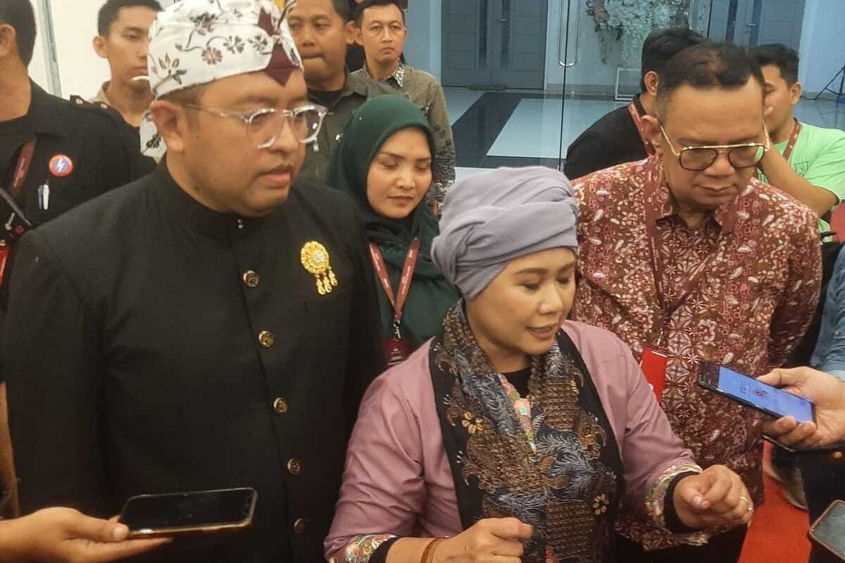 Pasangan cagub cawagub nomer urut 1 Luluk-Lukman.