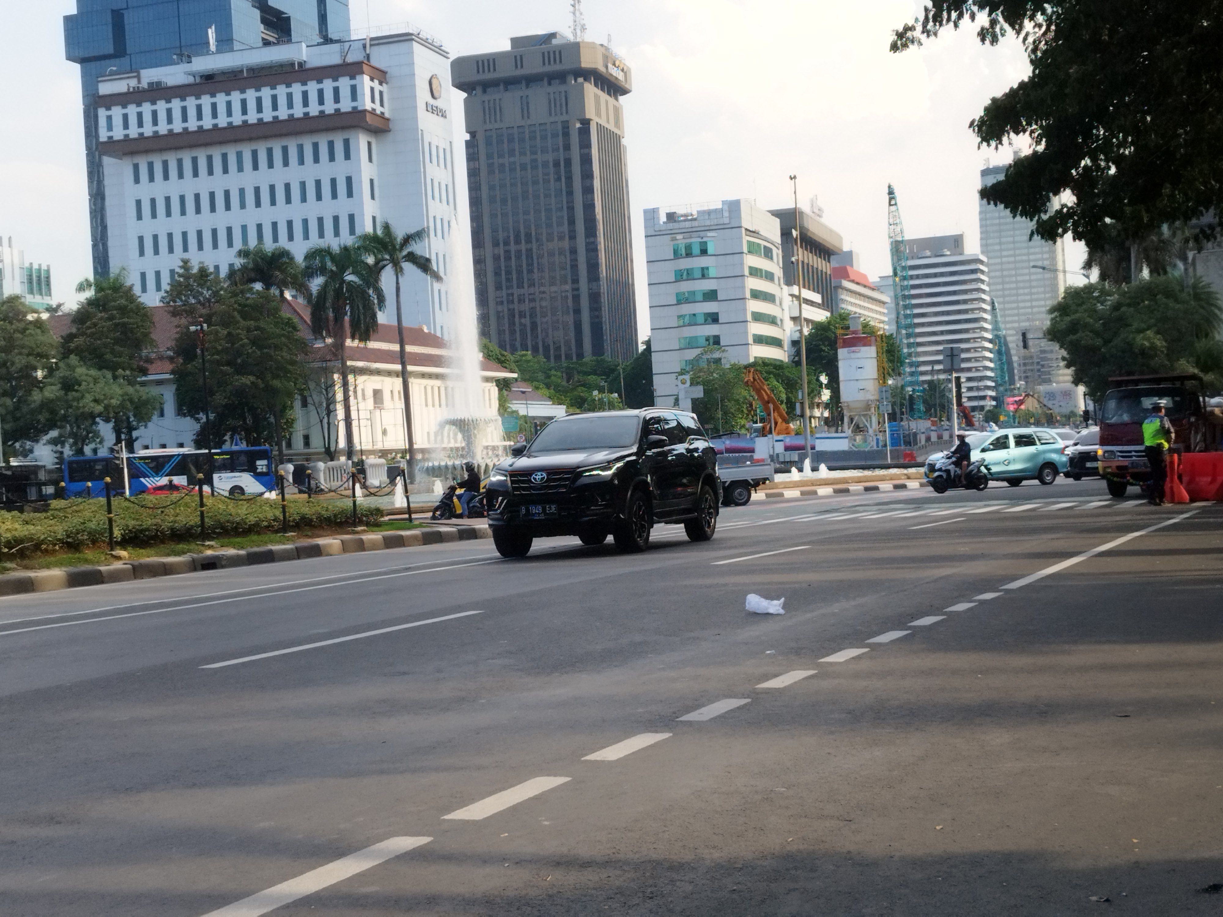 Demo Mahasiswa Bubar, Jalan Medan Merdeka Barat Kembali Dibuka