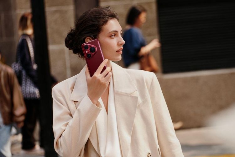 HUAWEI Pura 80 Pro memiliki tampilan yang elegan. 