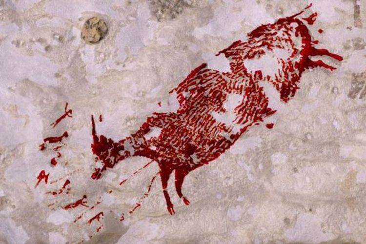Sebuah lukisan di dinding sebuah gua di Sulawesi Selatan diketahui berumur 44.000 tahun.