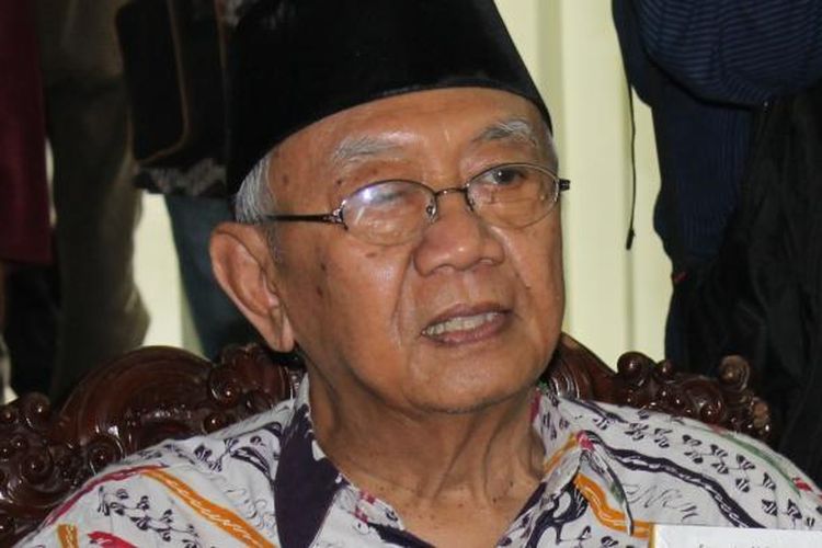 Pengasuh Pondok Pesantren Tebu Ireng Jombang Jawa Timur yang juga tokoh Nahdlatul Ulama?, KH Salahudin Wahid