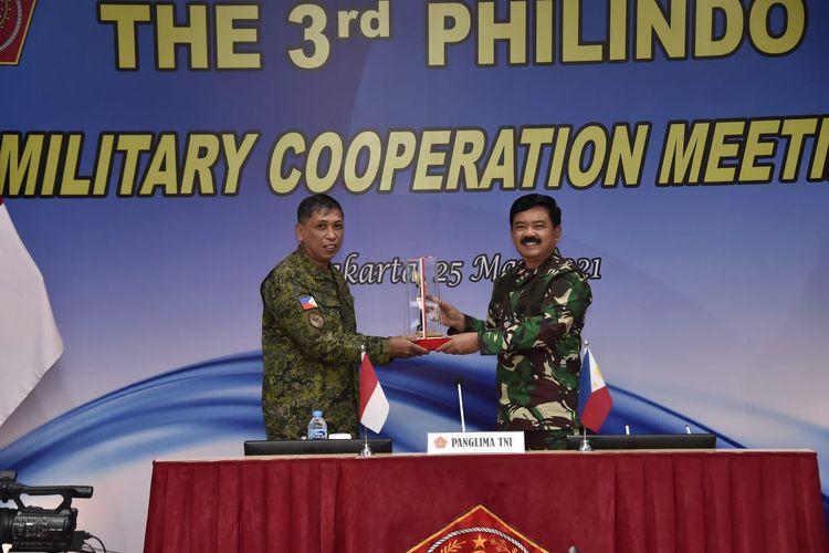 Indonesian Armed Forces chief Air Marshal Adi Tjahjanto at the 3rd Philindo MC (Philippines-Indonesia Military Cooperation) meeting at Halim Perdanakusuma Air Force Base, Tuesday  (25/5/2021).