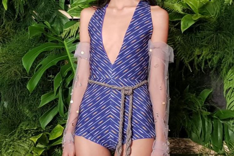 Koleksi swim wear dari Ikat Indonesia by Didiet Maulana