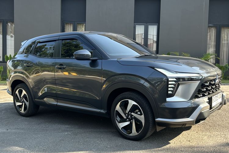 Mitsubishi XForce dengan tambahan aksesoris resmi.